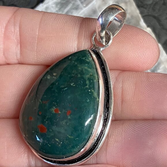 Heliotrope Bloodstone Pendant Stone Crystal Jewelry - Picture 5 of 9
